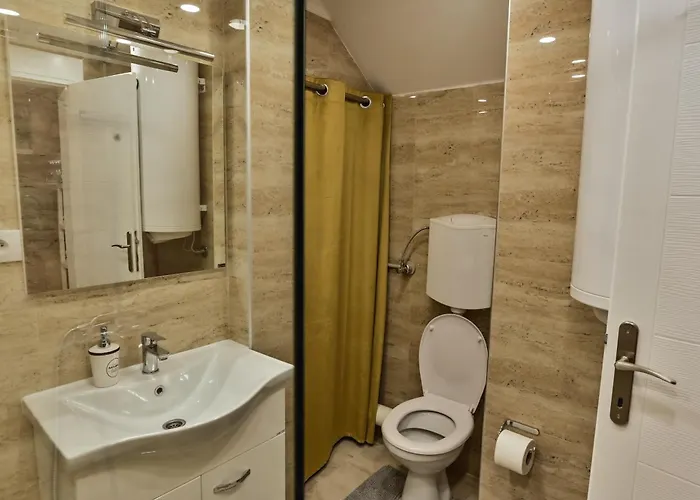 アパート Level 1 *